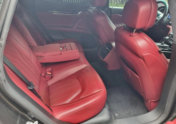 Maserati Quattroporte cena 170000 przebieg: 105264, rok produkcji 2015 z Warszawa małe 497